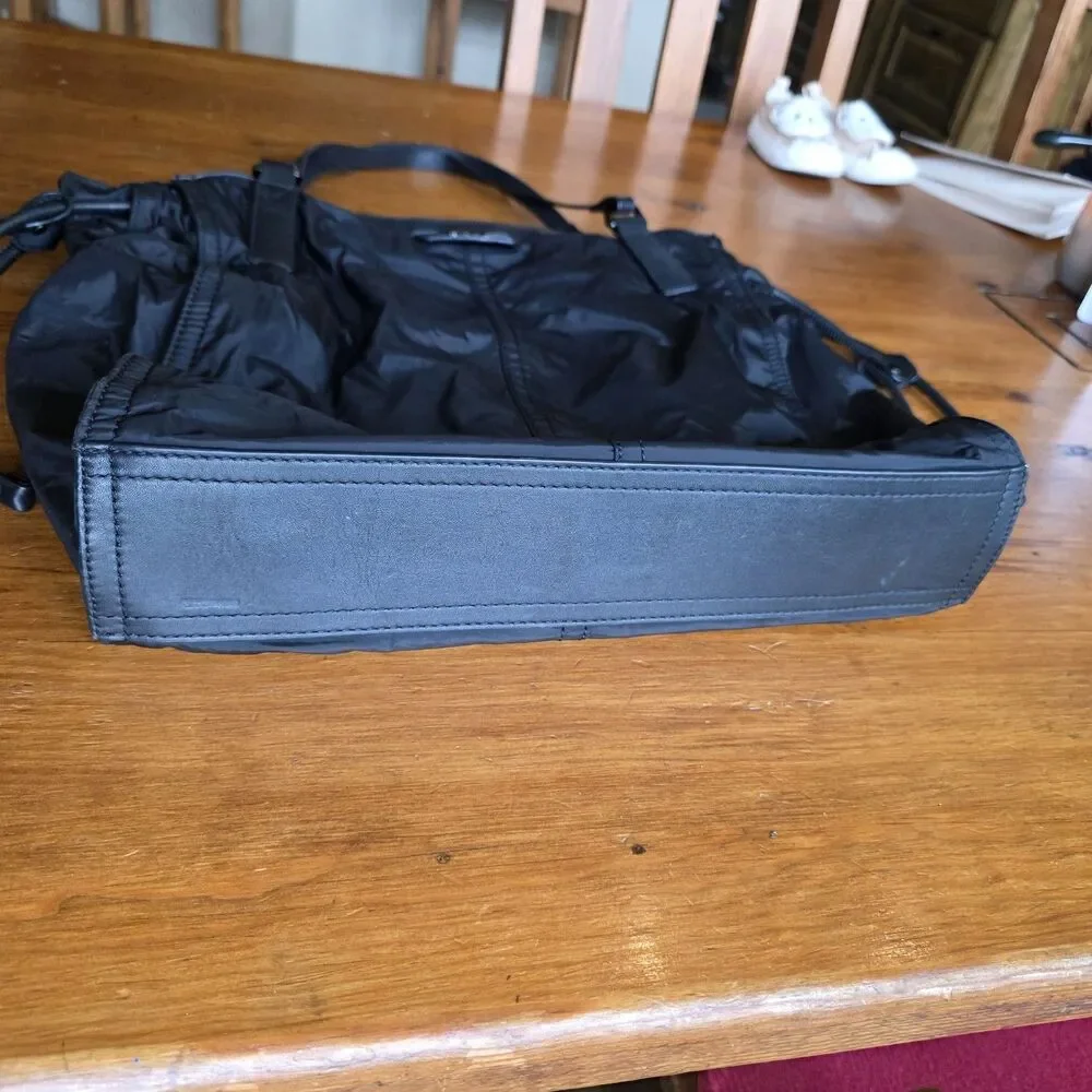 Burberry Buckleigh Black Tote Bag Nylon Leather Novacheck Lined
